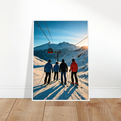 Alpine Adventure Poster ohne Rahmen – Ski Landschaft im Winter mit Bergen, angelehnt an die Wand