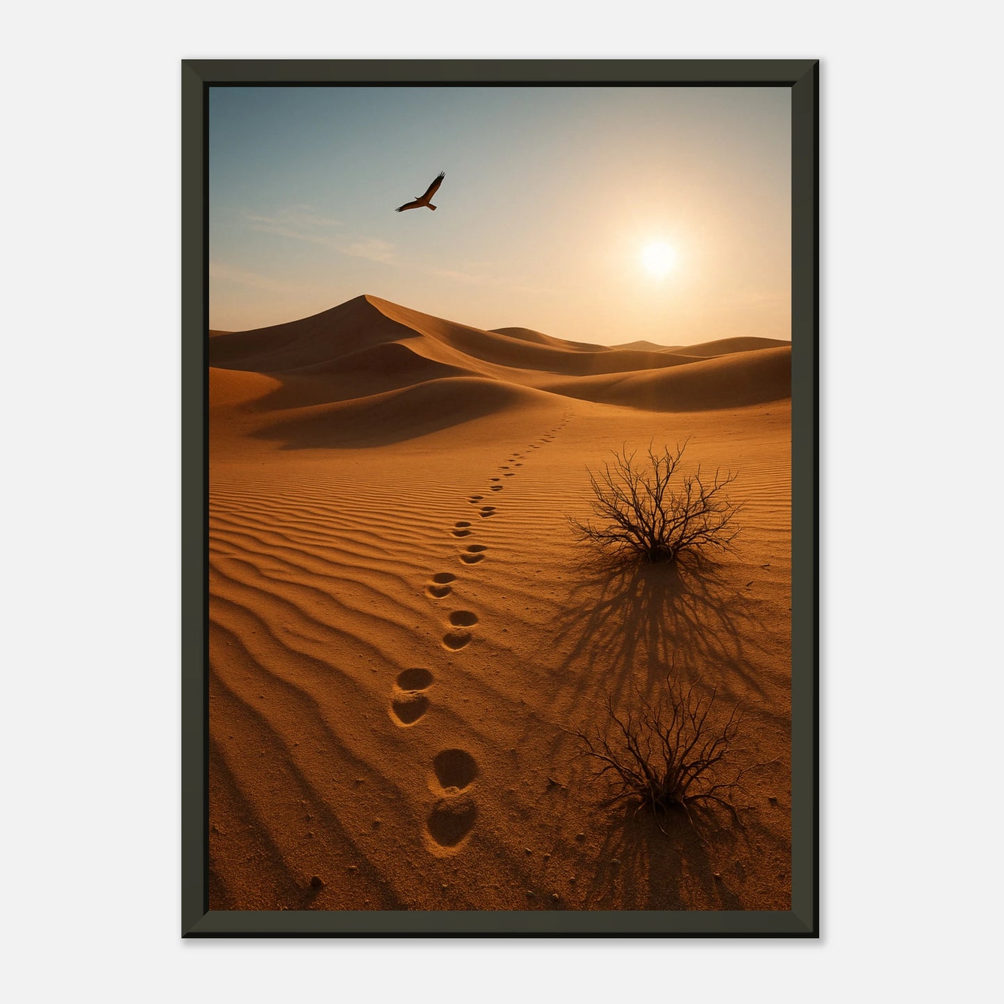 Desert Journey Poster in schräger Ansicht – weite Dünenlandschaft bei Sonnenuntergang mit sanftem Lichtspiel, im schwarzen Metallrahmen.