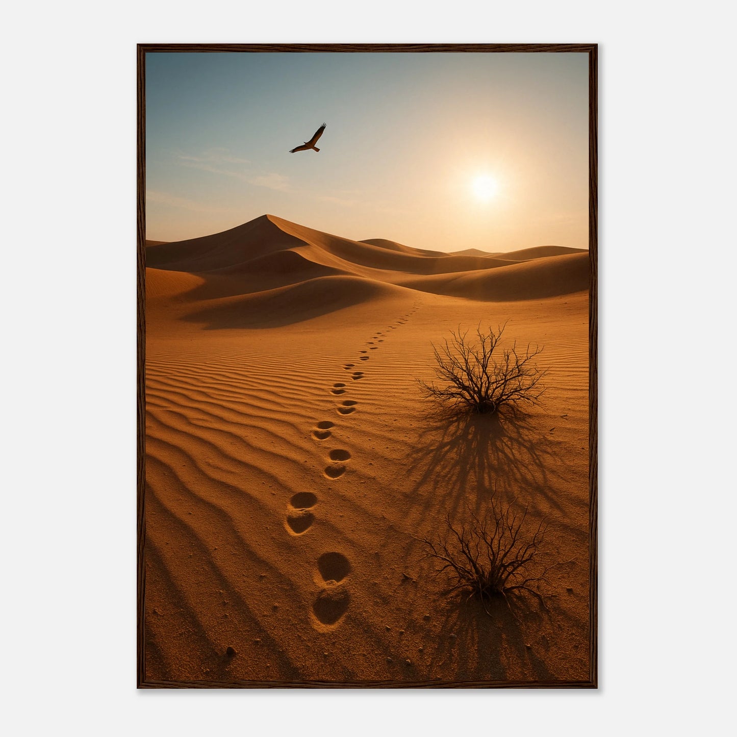 Desert Journey Poster mit dunkelbraunem Holzrahmen – edles Dünenmotiv für Wohnzimmer oder Büro