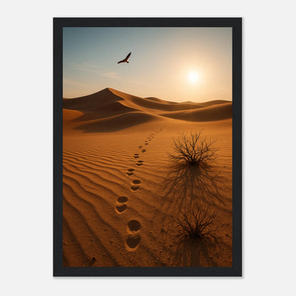 Desert Journey Poster mit schwarzem Holzrahmen – modernes Wüstenbild mit Dünen und Sonne