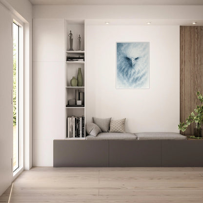 Frost Eagle Poster im Wohnzimmer – eindrucksvolles Wandbild eines weißen Adlers als elegante Wanddekoration.