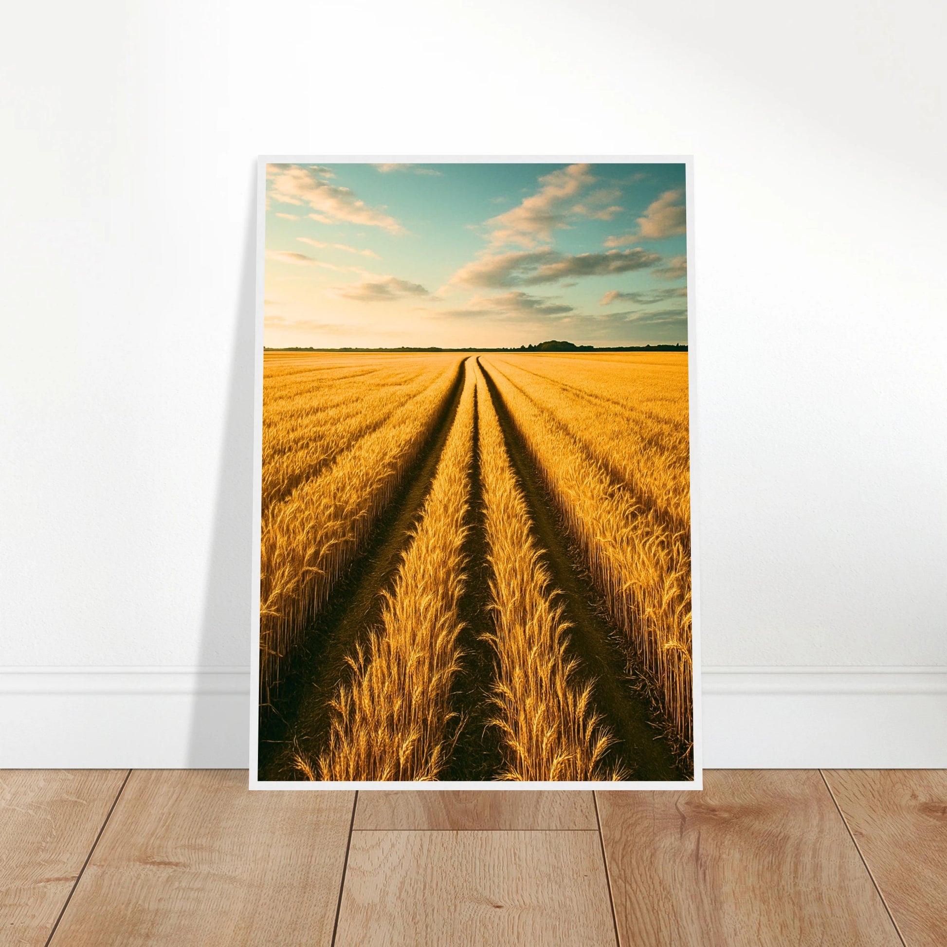 Golden Horizon Poster ohne Rahmen – Sonnenuntergang über Weizenfeld als Wandbild, angelehnt an die Wand
