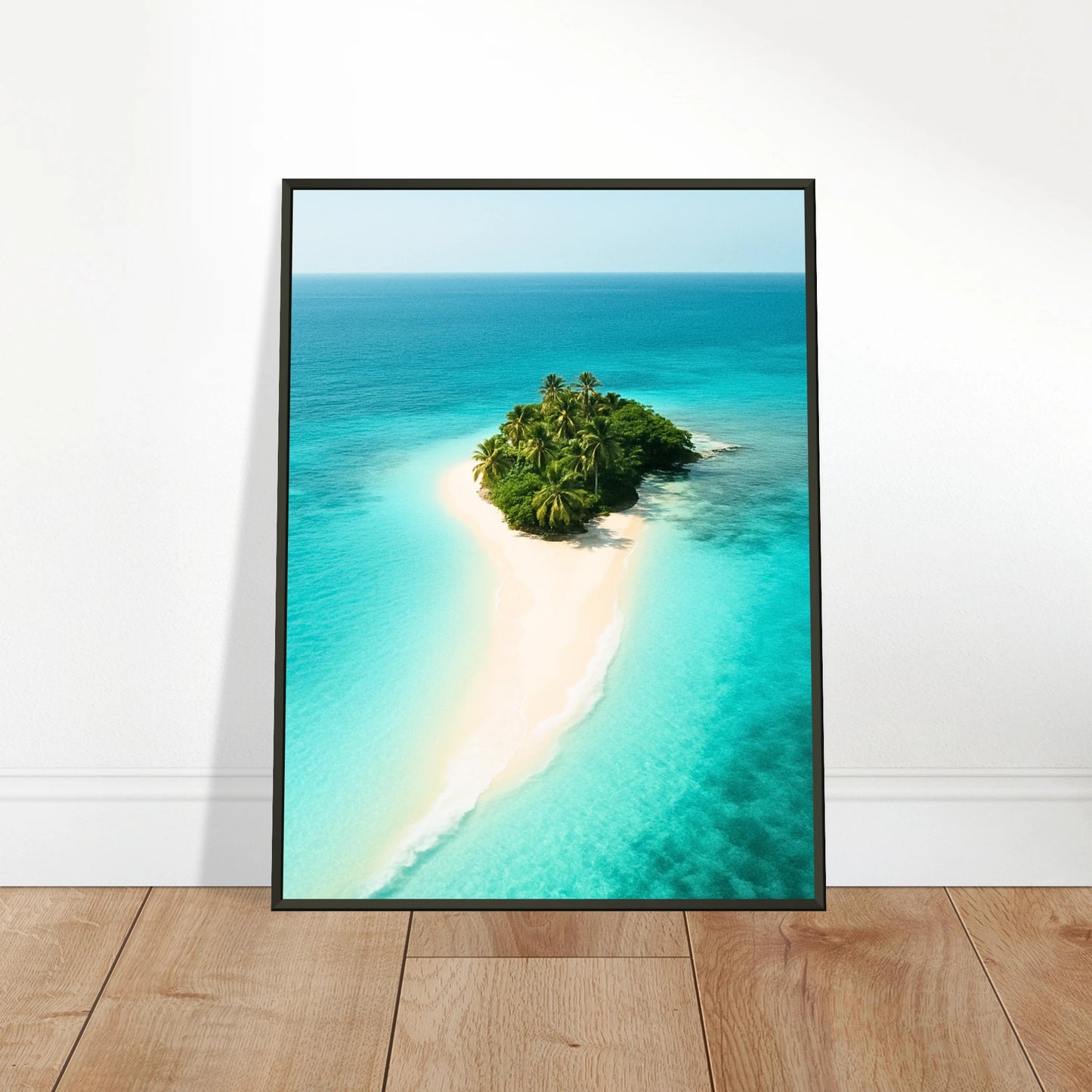 Island Escape Poster an die Wand gelehnt – tropisches Inselmotiv mit türkisfarbenem Meer, bringt Ruhe und Fernweh in den Raum.