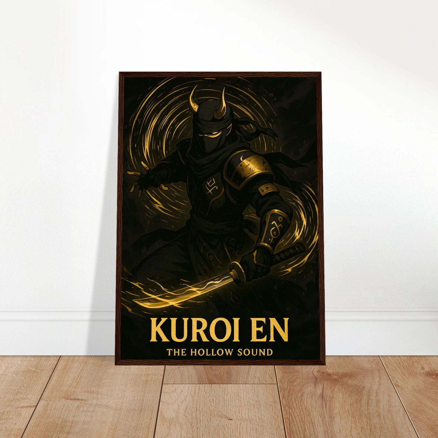KUROI EN Poster an die Wand gelehnt – goldschwarzes Samurai-Kunstwerk mit edler Optik, ideal für Wohnzimmer, Büro oder Gaming-Setup.