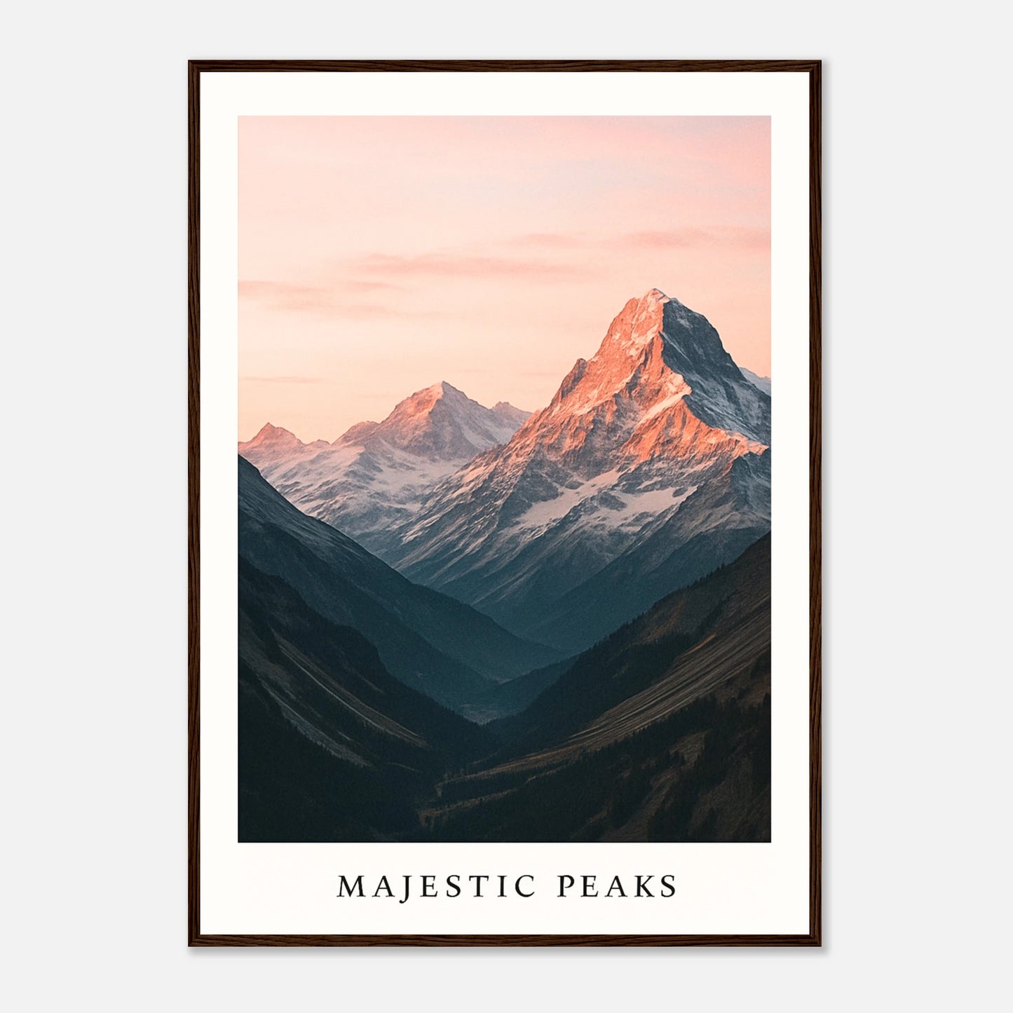 Majestic Peaks Poster im dunkelbraunen Holzrahmen – Alpen Gebirge Panorama im Sonnenuntergang als stilvolles Wandbild