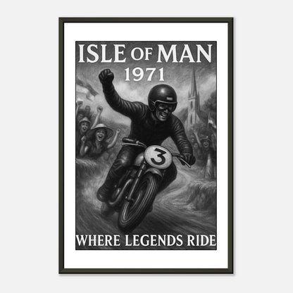 Klassisches Motorrad Poster „Isle of Man 1971“ im schwarzen Rahmen – Hommage an die goldene Ära des Motorsports | DEFA Designs