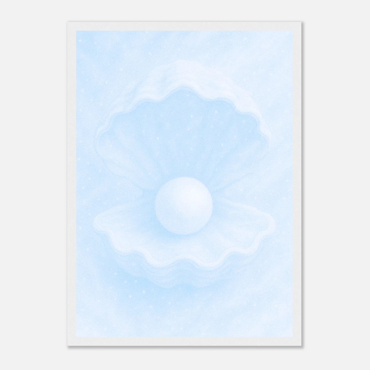 Ocean’s Secret Poster mit weißem Holzrahmen – zarte Wanddeko mit Muschel und Perle.