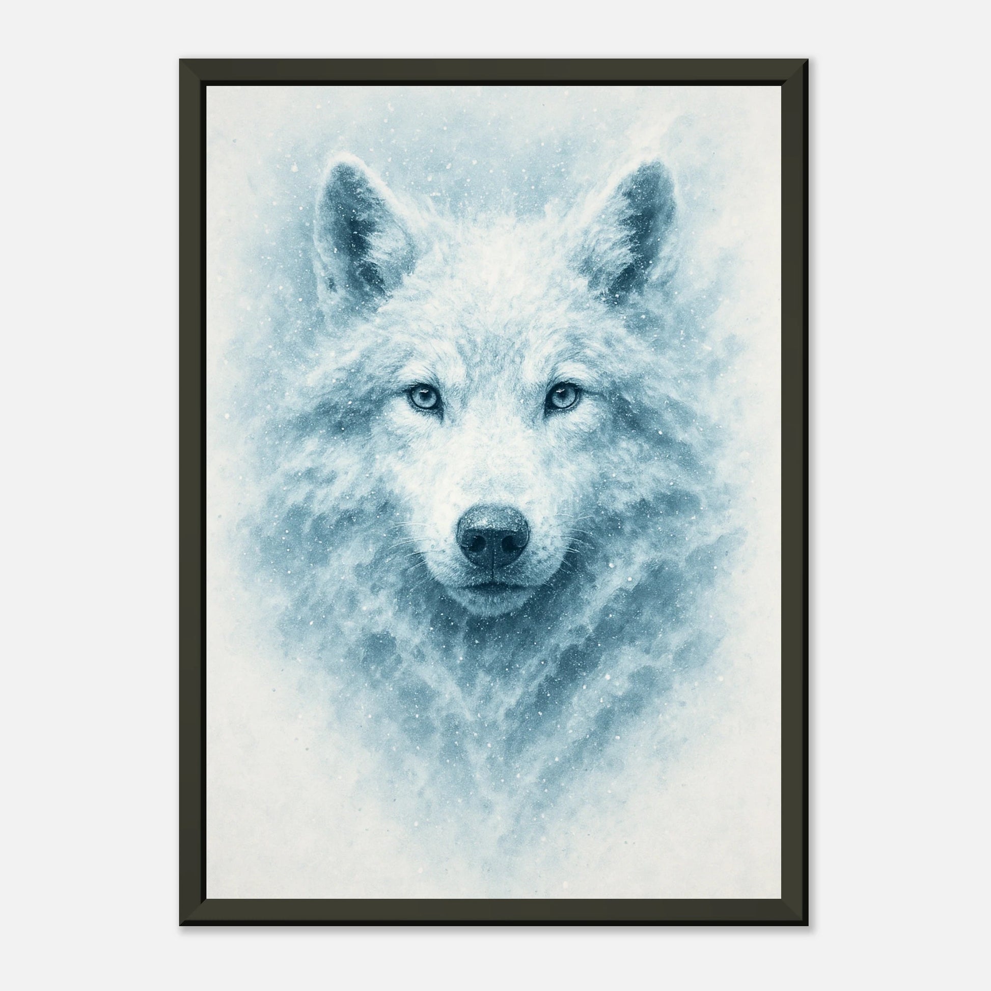 Detailaufnahme des White Alpha Posters – feine Fellstruktur und intensiver Blick des weißen Wolfs auf hochwertigem Kunstdruck.