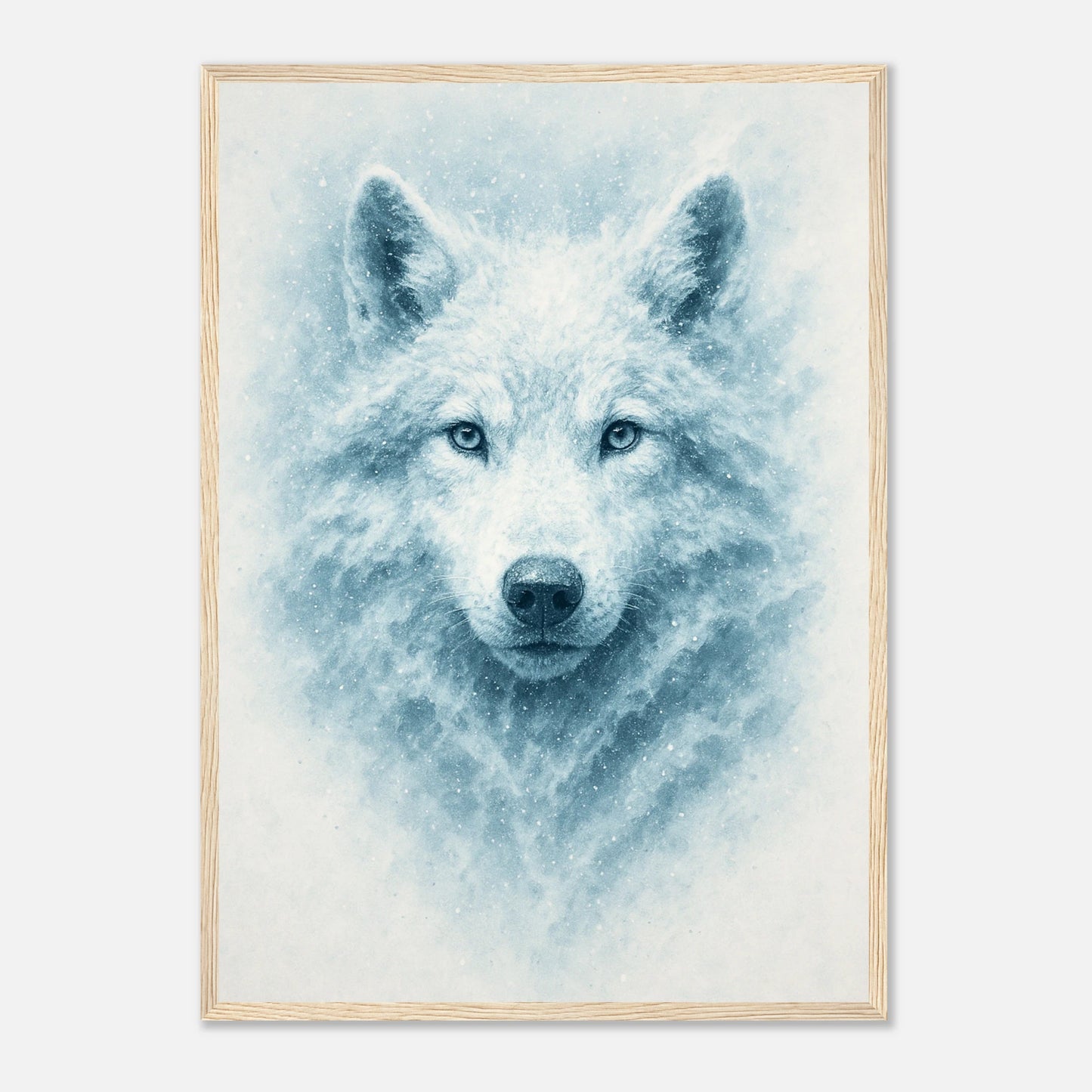 White Alpha Poster mit hellbraunem Holzrahmen – stilvolles Wolf Porträt in moderner Raumgestaltung