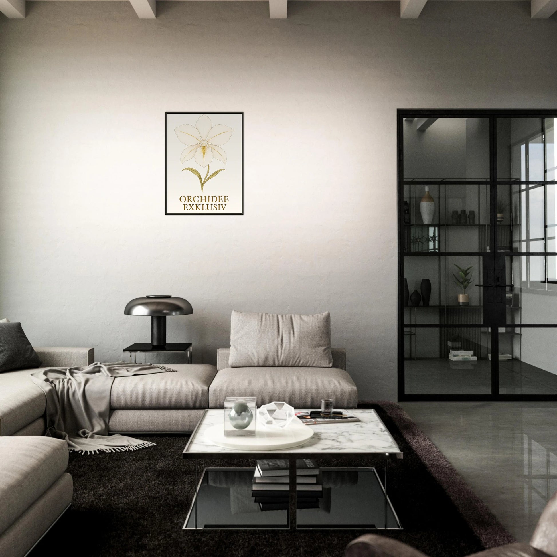 White Orchid Poster im modernen Wohnzimmer – warme Farbgebung und elegante Linien schaffen ein Gefühl von Ruhe und Stil.