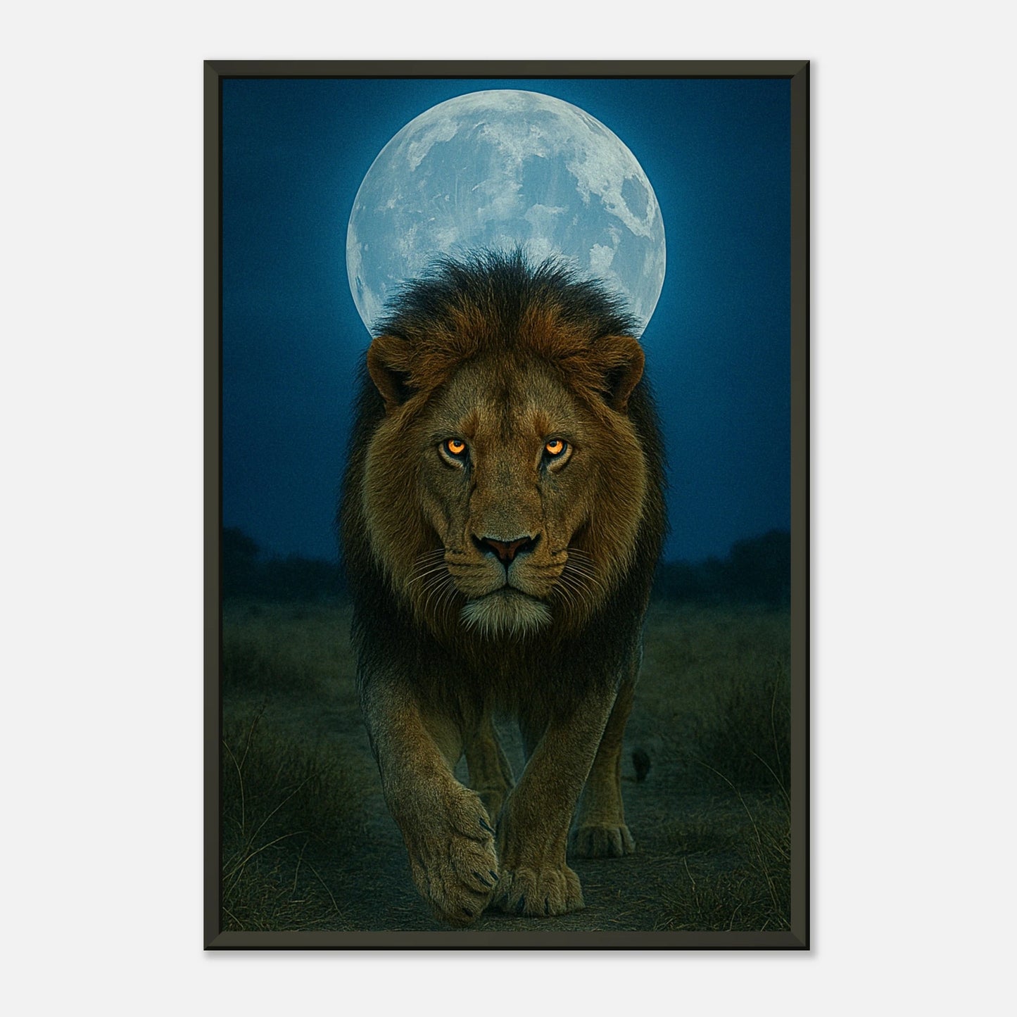 Seitenansicht des Wild Nights – The Lion Posters mit Löwe und Vollmond im schwarzen Metallrahmen, elegante Tiefenwirkung.